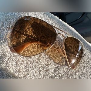 Women’s Ray Bans Authentic